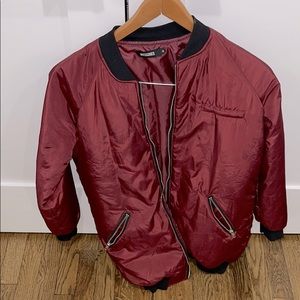 Women’s burgundy bomber jacket 🧥